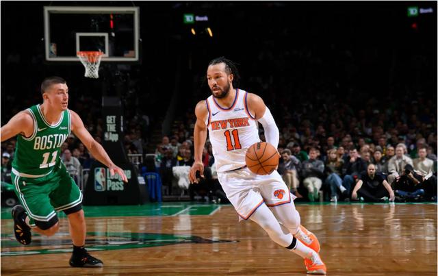 西蒙斯, 霍勒迪, 仰卧撑 西蒙斯, 霍勒迪, 仰卧撑