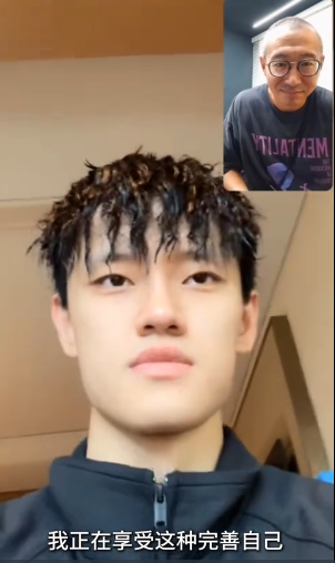 AA, 博接受央视, 家人和朋友 AA, 博接受央视, 家人和朋友